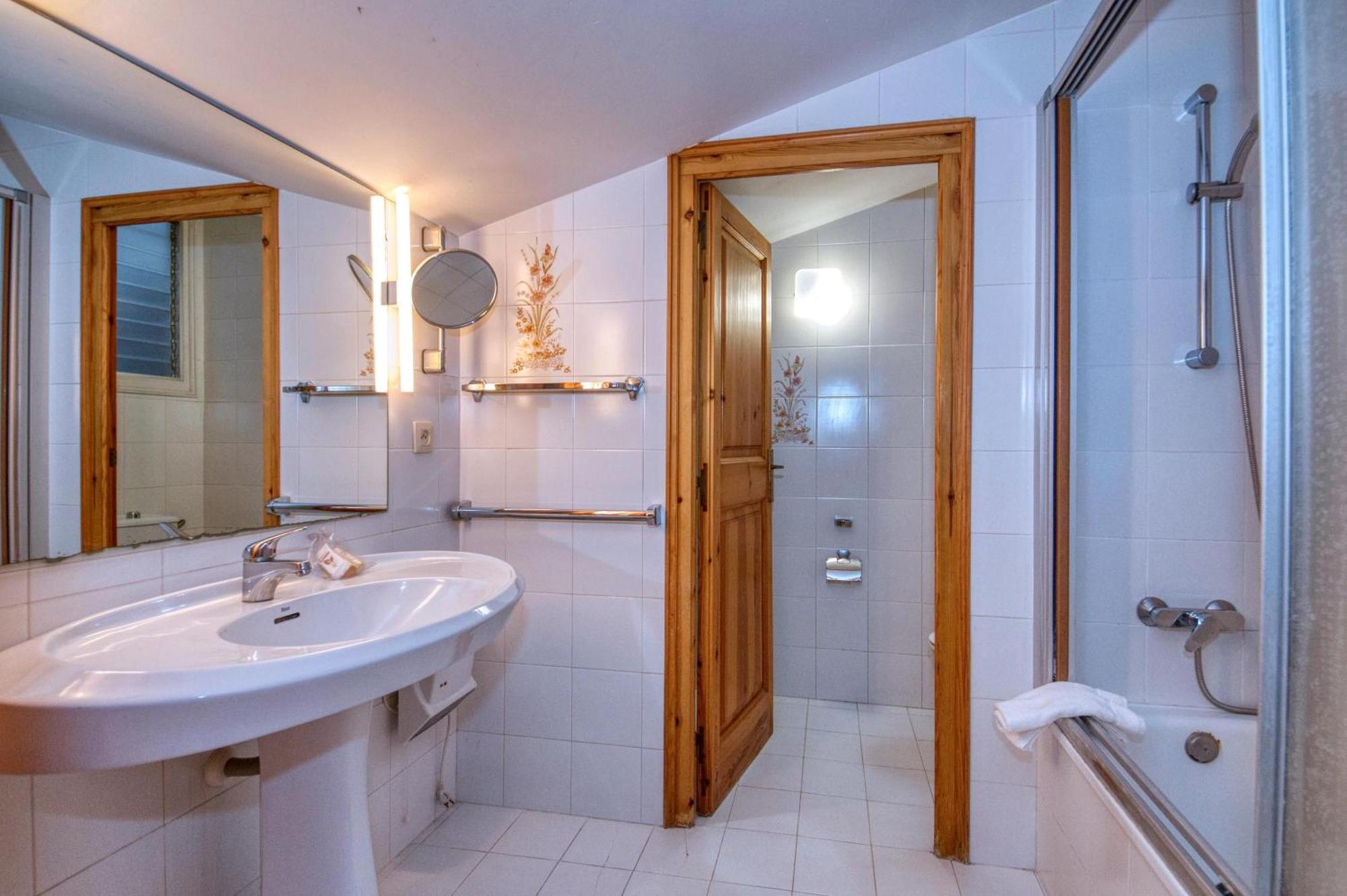 Apartaments Can Niell Calella De Palafrugell Exteriör bild